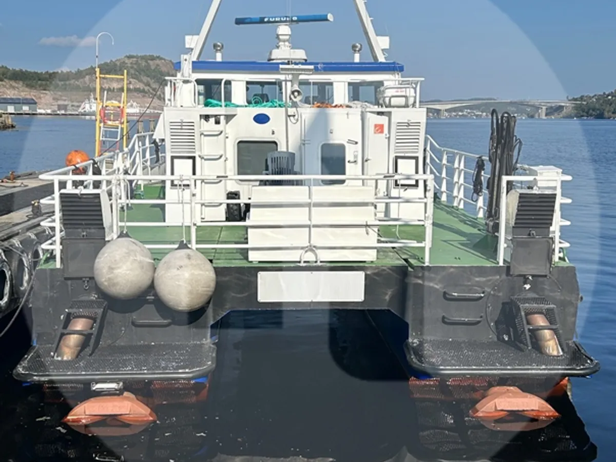 Kapal kerja kanggo didol