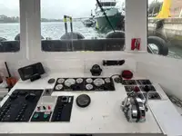 Kapal kerja kanggo didol