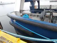 Kapal kontainer kanggo didol