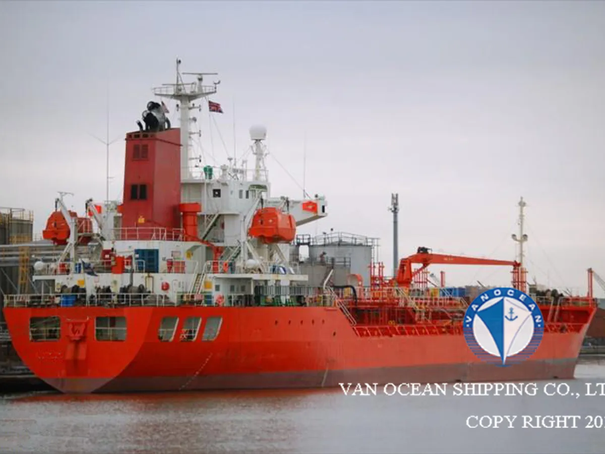 Kapal tanker minyak/bahan kimia kanggo didol