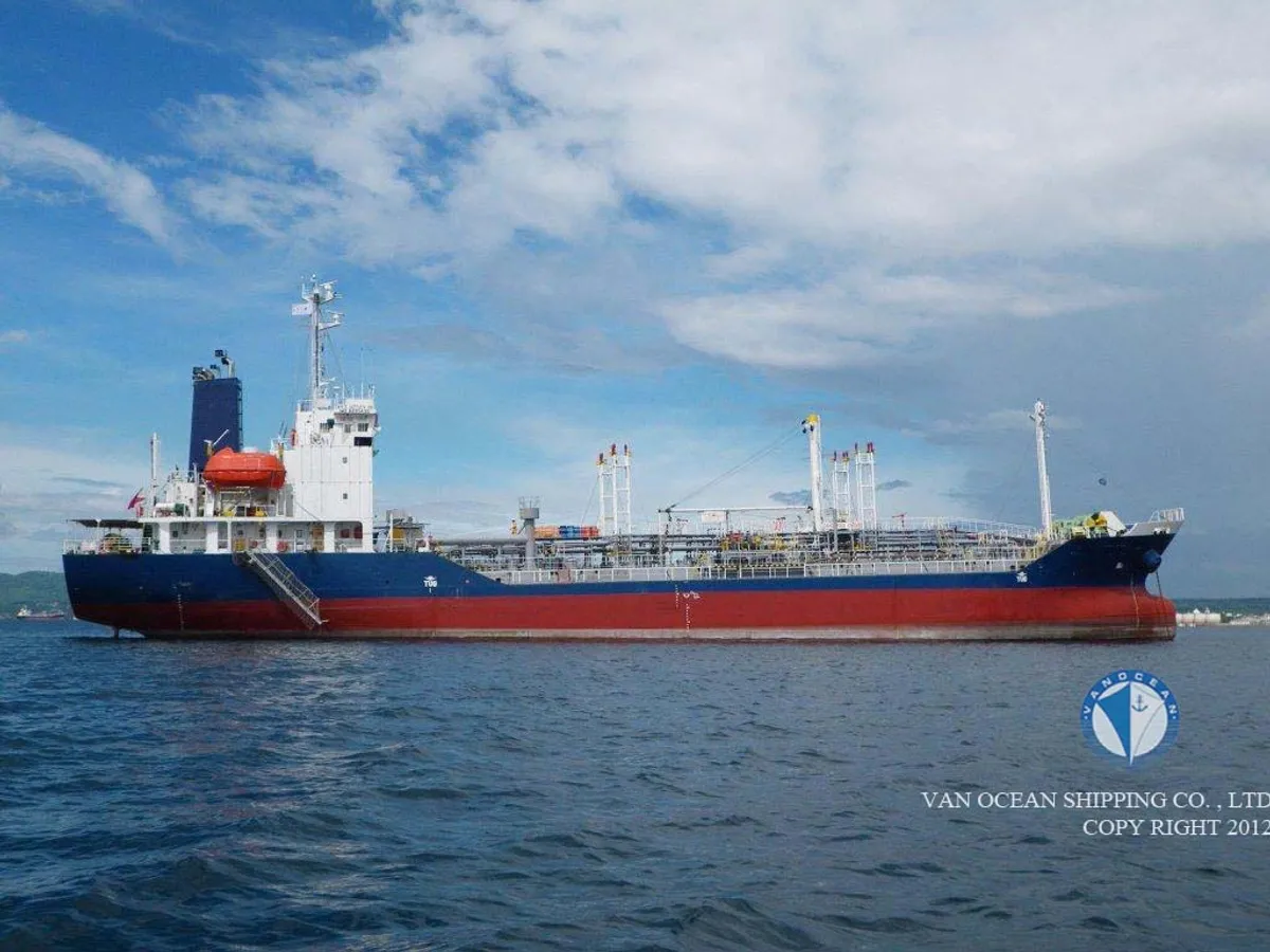 Kapal tanker minyak/bahan kimia kanggo didol