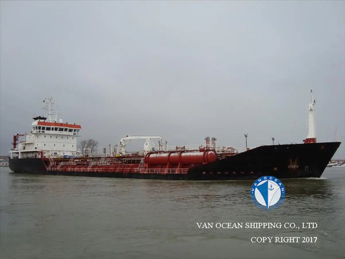 Kapal tanker minyak/bahan kimia kanggo didol