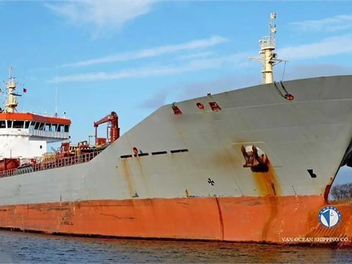 Kapal tanker minyak/bahan kimia kanggo didol