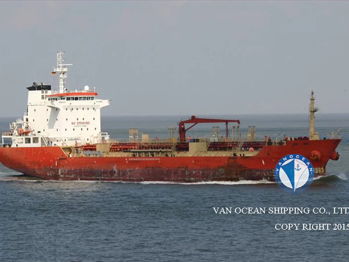 Kapal tanker minyak/bahan kimia kanggo didol