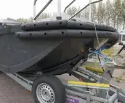Kapal karet kaku kanggo didol