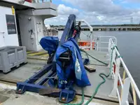 Kapal kontainer kanggo didol