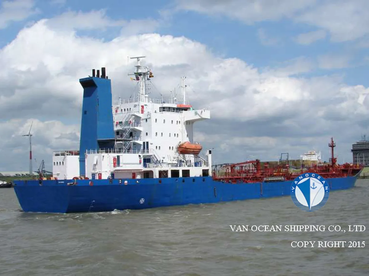 Kapal tanker minyak/bahan kimia kanggo didol