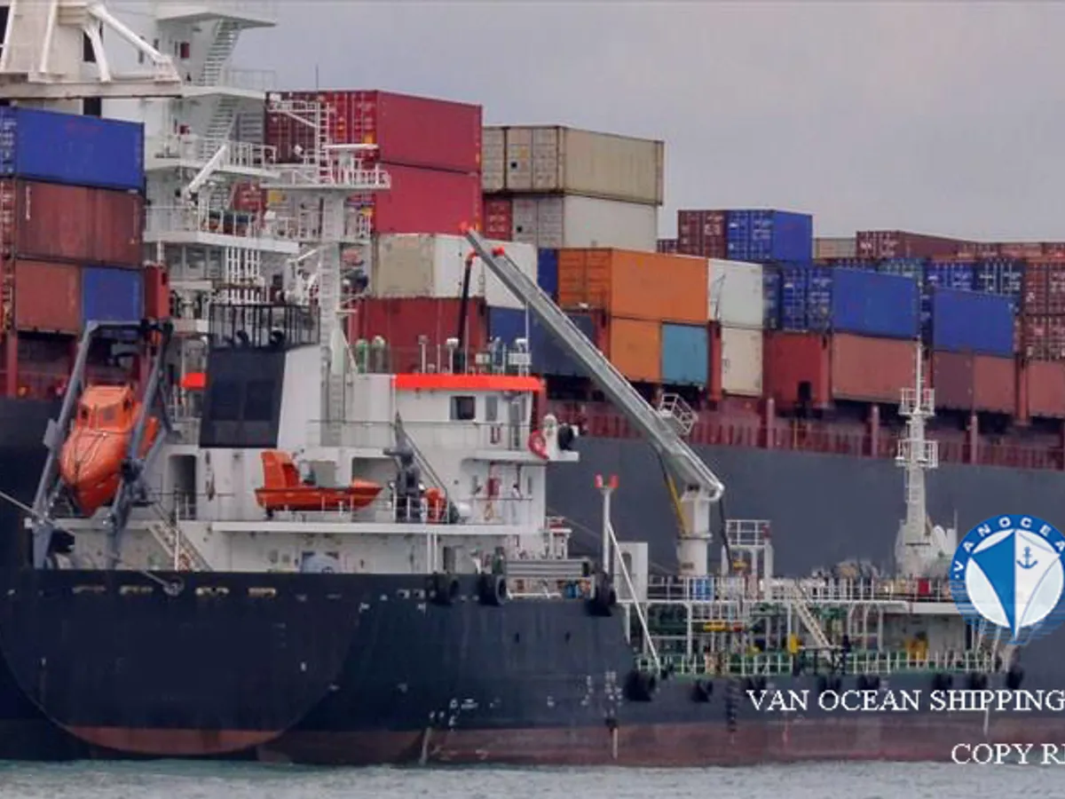 Kapal tanker minyak/bahan kimia kanggo didol