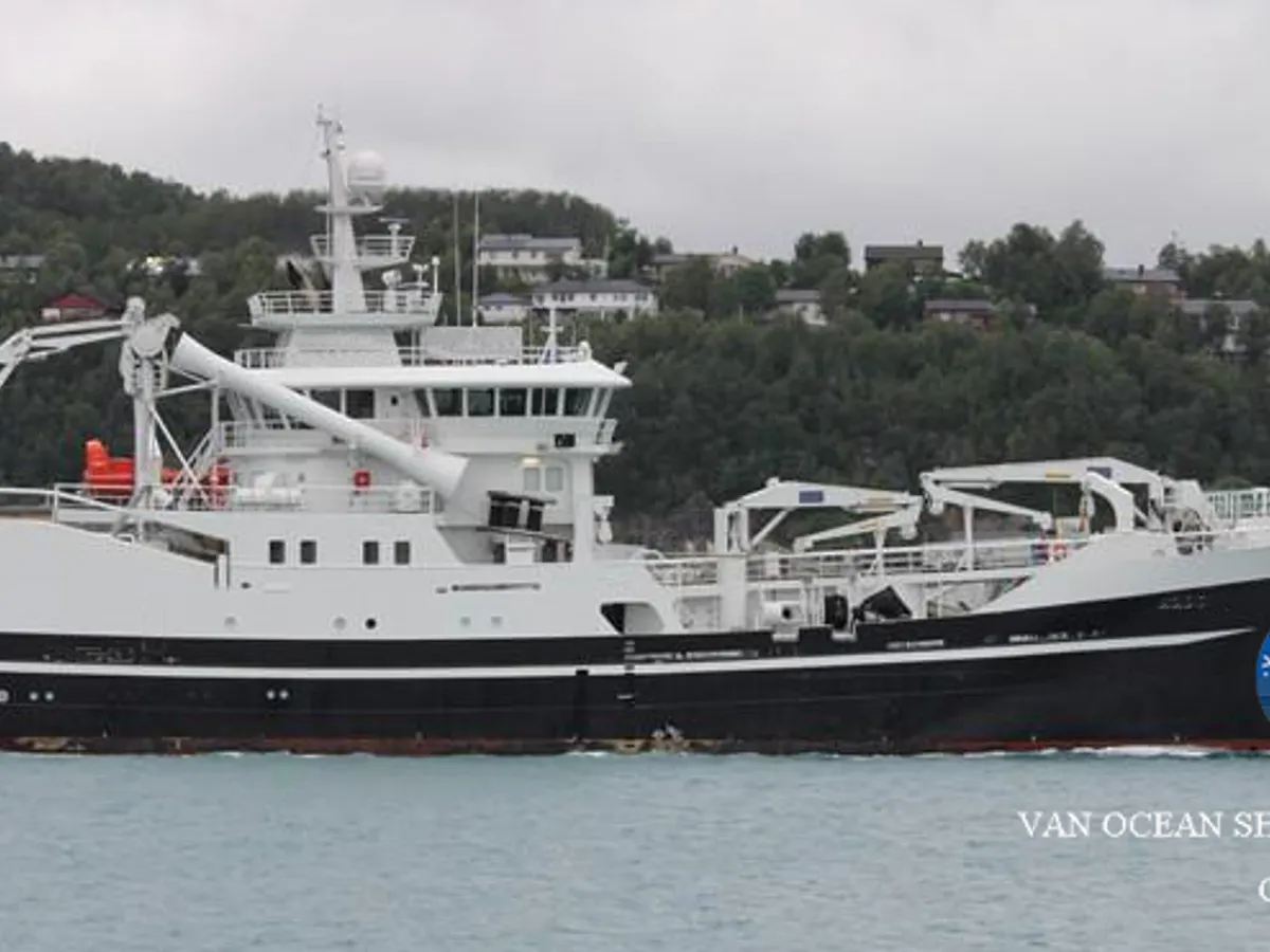 Kapal trawler kanggo didol