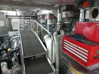 Katamaran kanggo didol