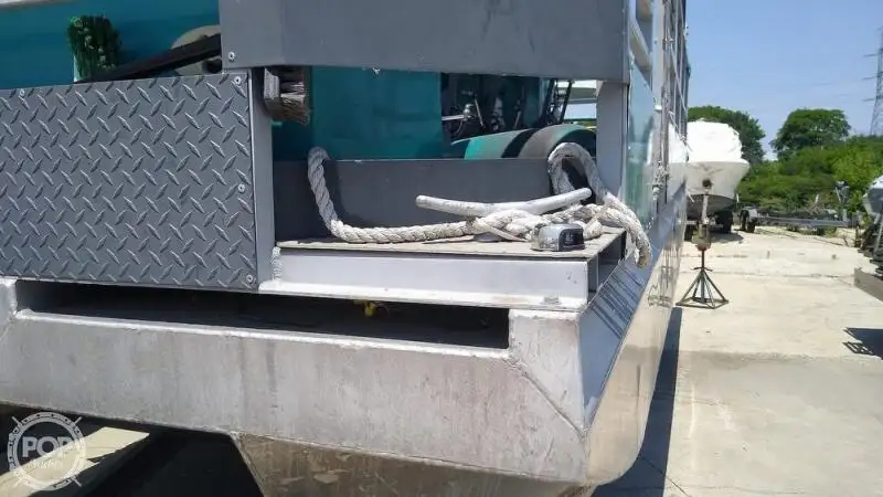 Kapal kontainer kanggo didol