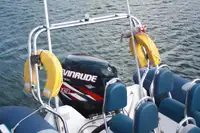 Kapal karet kaku kanggo didol