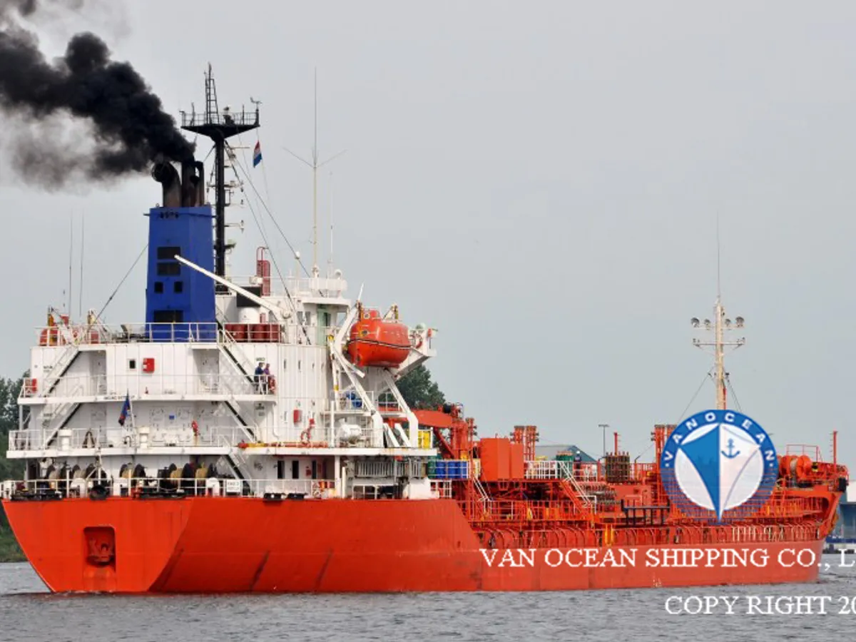 Kapal tanker minyak/bahan kimia kanggo didol