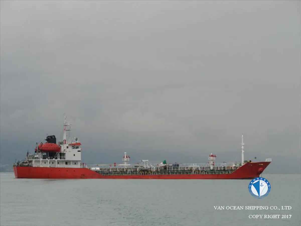 Kapal tanker minyak/bahan kimia kanggo didol
