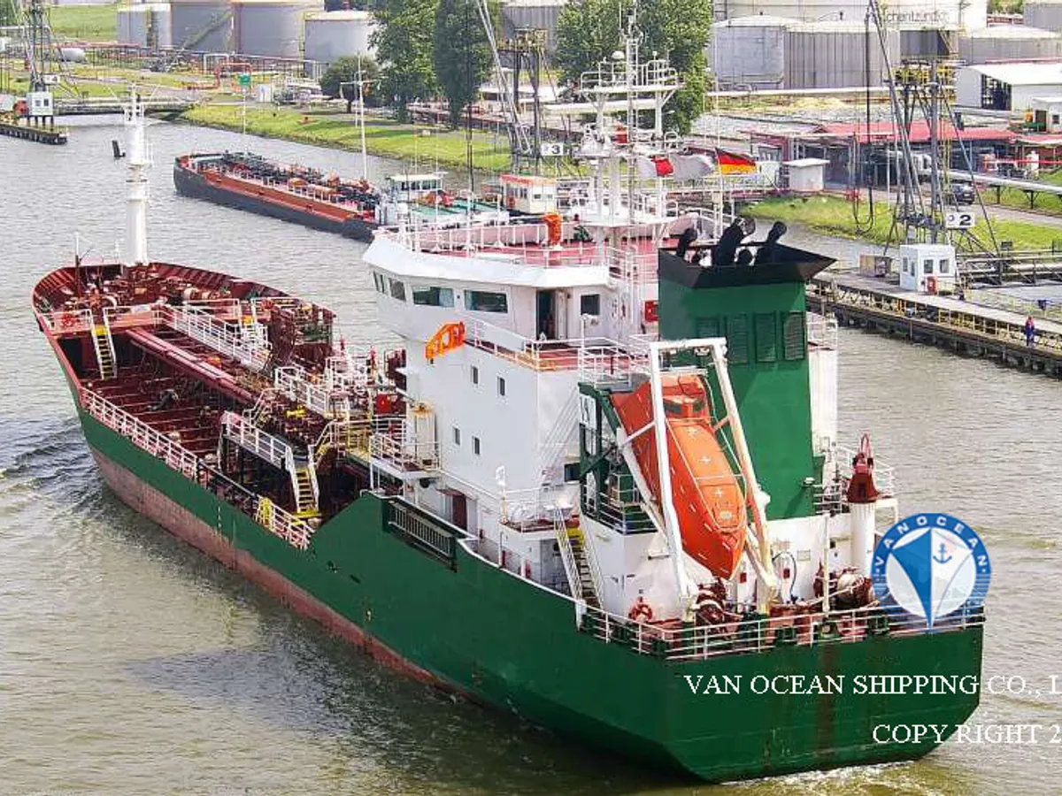 Kapal tanker minyak/bahan kimia kanggo didol