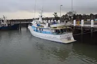 Kapal cutter kanggo didol