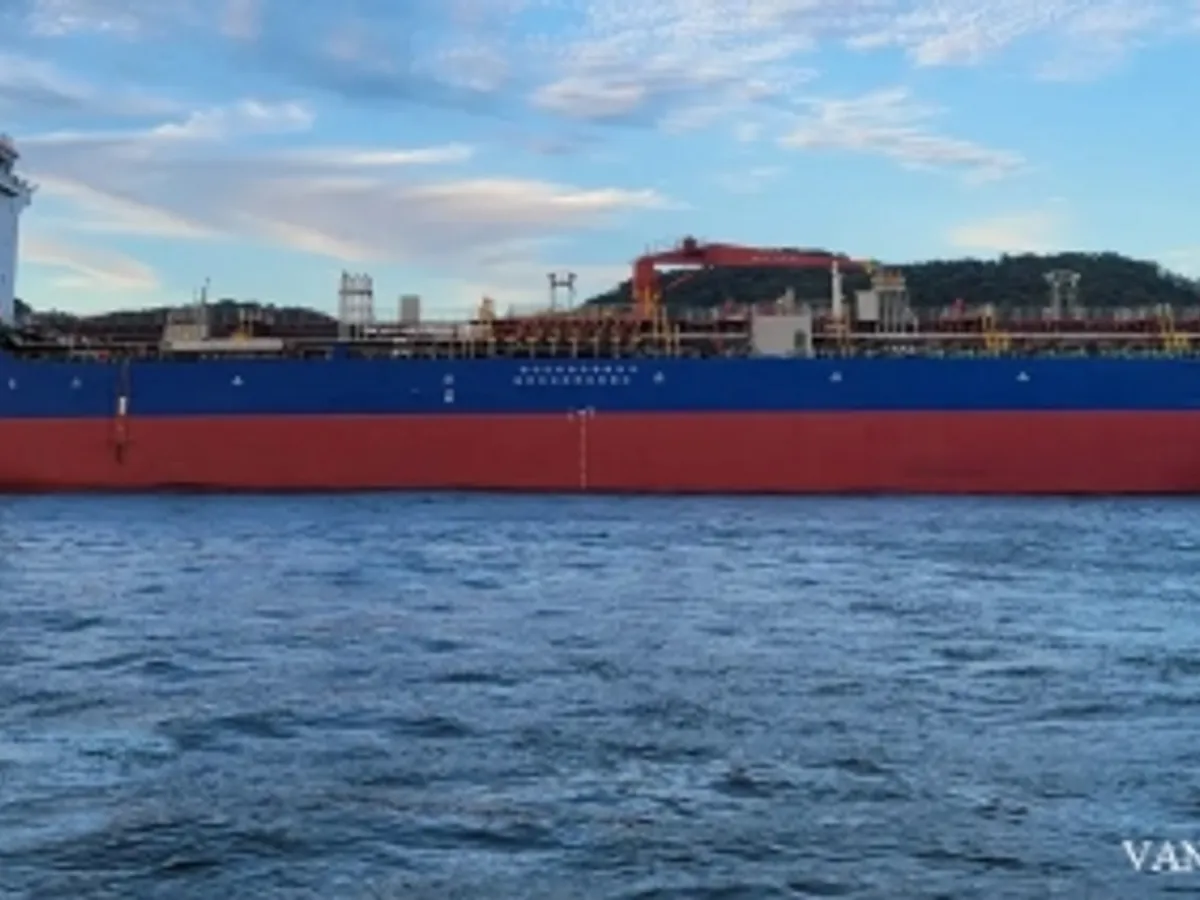 Kapal tanker minyak/bahan kimia kanggo didol