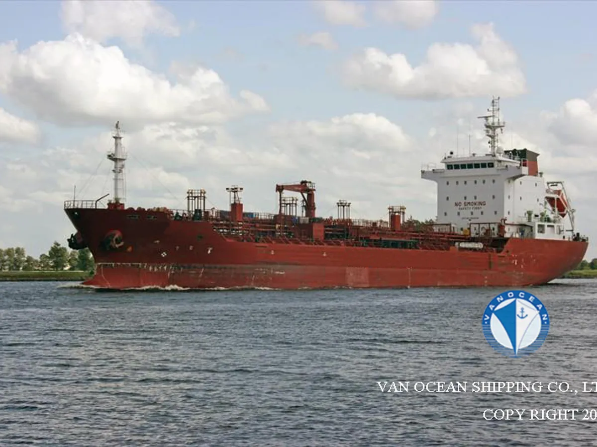 Kapal tanker minyak/bahan kimia kanggo didol