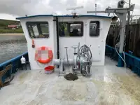 Kapal kerja kanggo didol