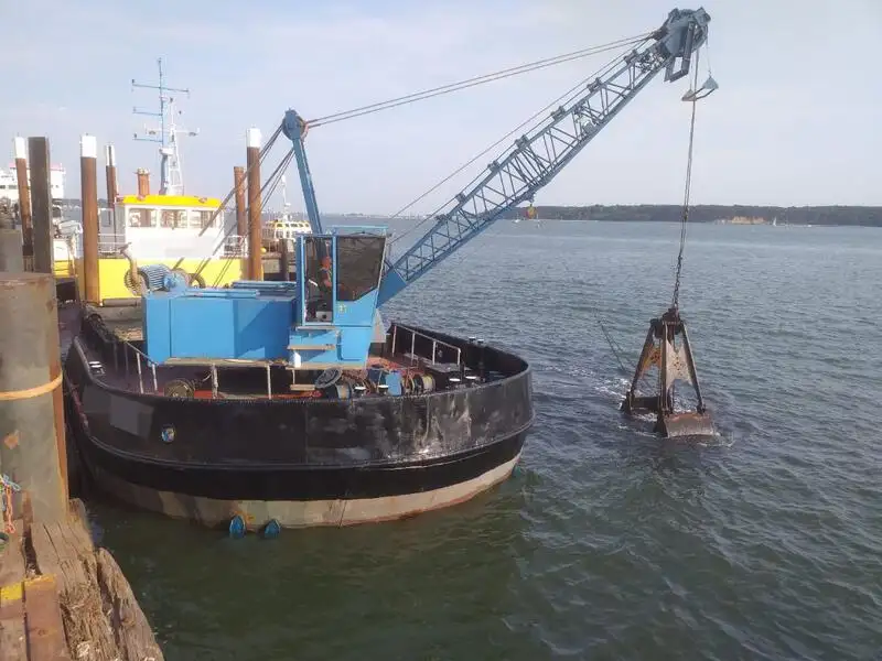 Kapal dredger kanggo didol