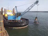Kapal dredger kanggo didol