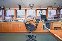 Kapal kerja kanggo didol