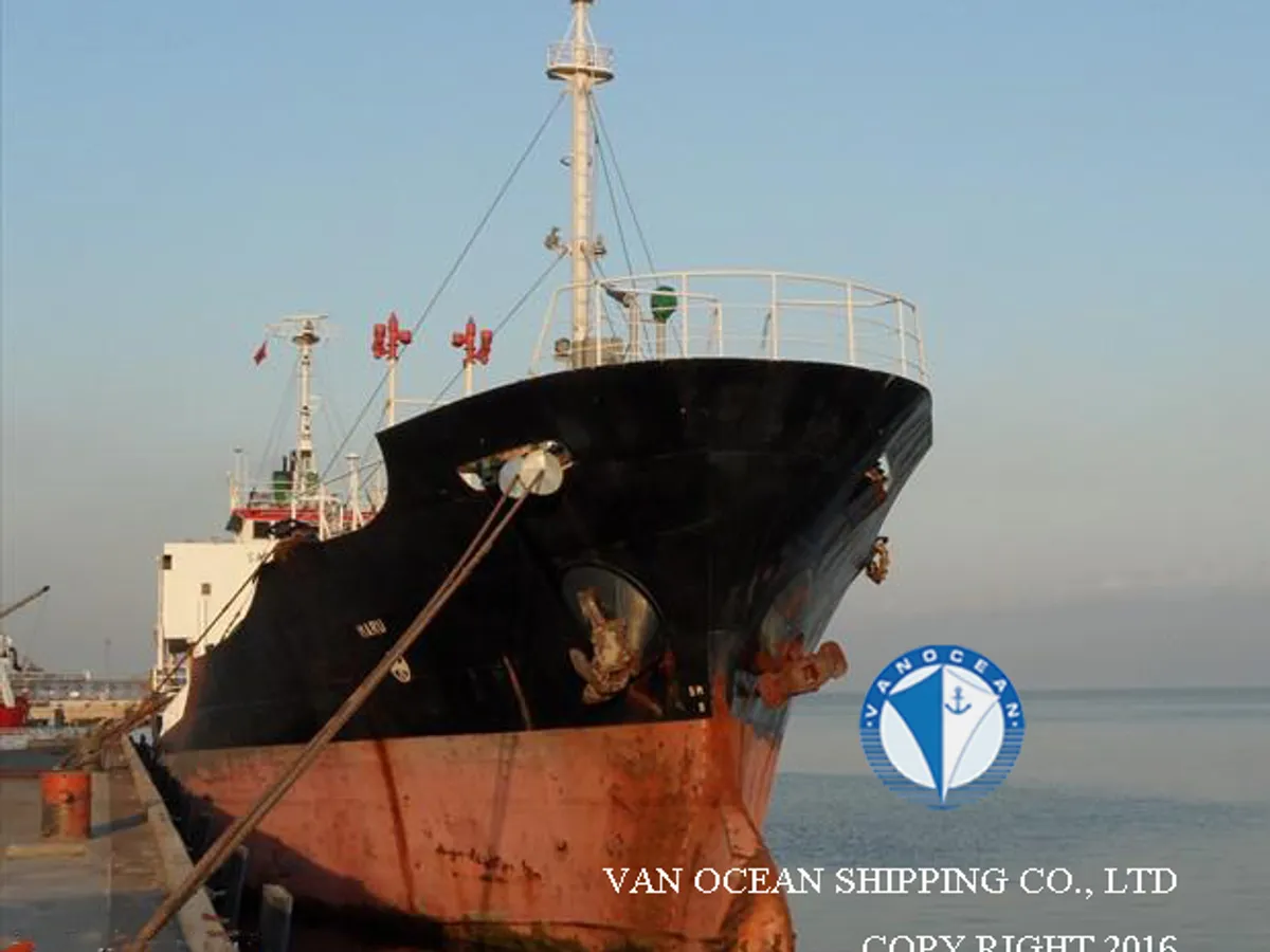 Kapal tanker minyak/bahan kimia kanggo didol