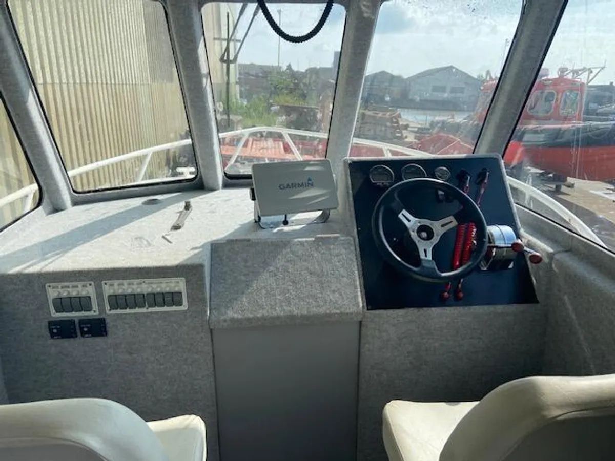 Kapal kerja kanggo didol