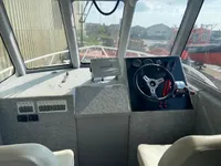 Kapal kerja kanggo didol