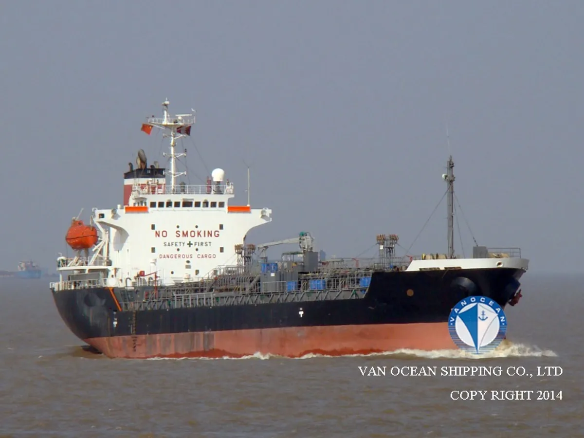 Kapal tanker minyak/bahan kimia kanggo didol