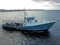 Kapal longliner kanggo didol