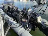 Kapal karet kaku kanggo didol