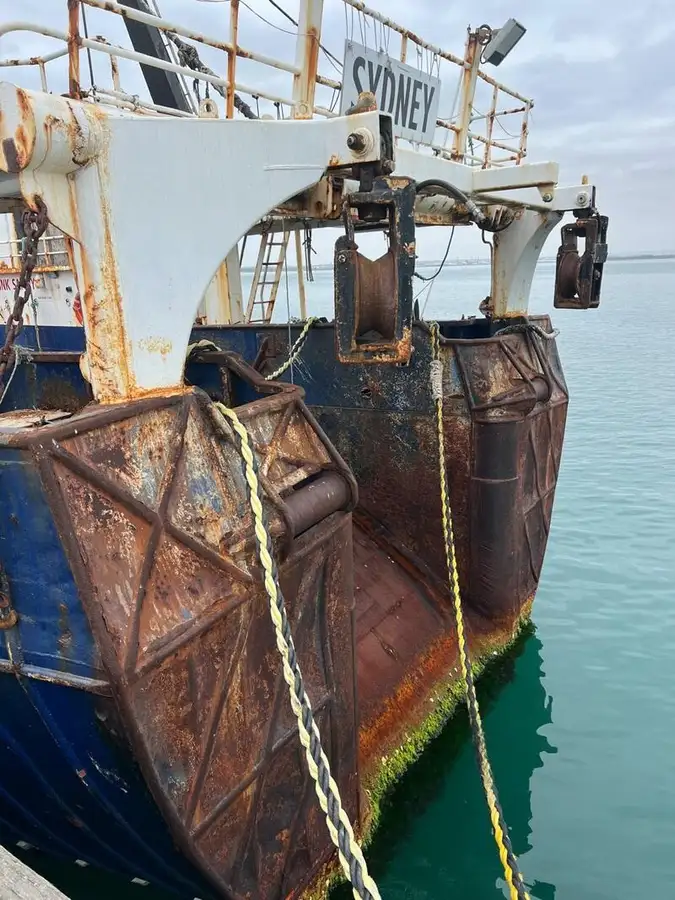 Kapal trawler kanggo didol