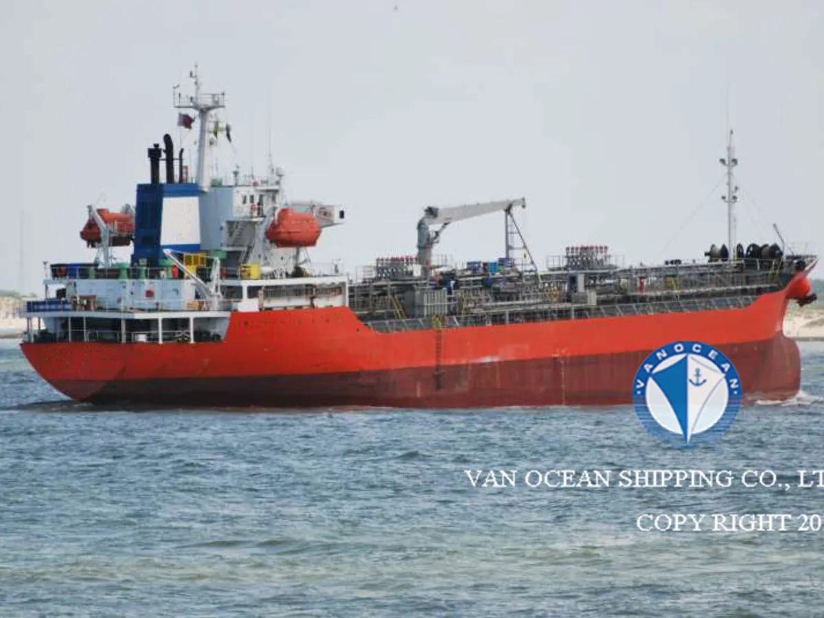Kapal tanker minyak/bahan kimia kanggo didol