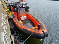 Kapal karet kaku kanggo didol