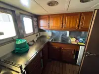 Kapal kontainer kanggo didol