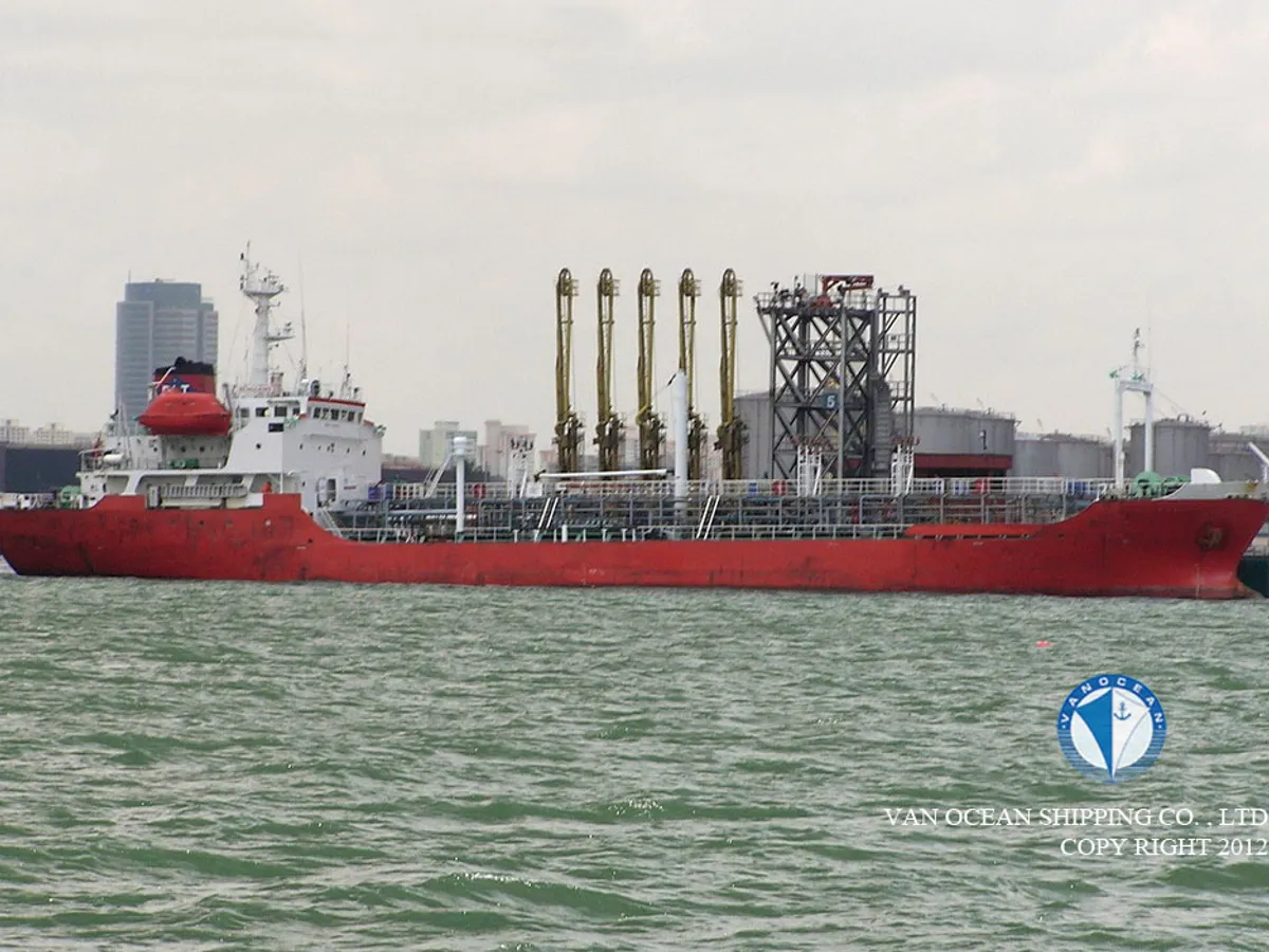 Kapal tanker minyak/bahan kimia kanggo didol