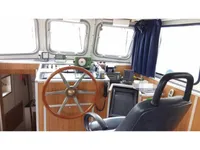 Kapal kerja kanggo didol