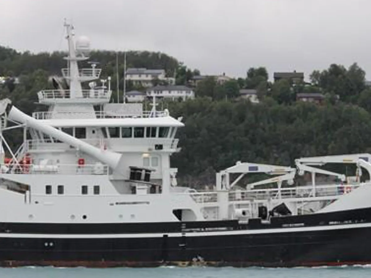 Kapal trawler kanggo didol