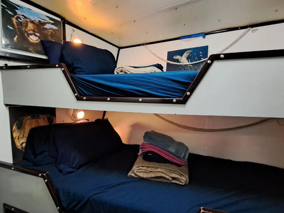 Kapal riset kanggo didol