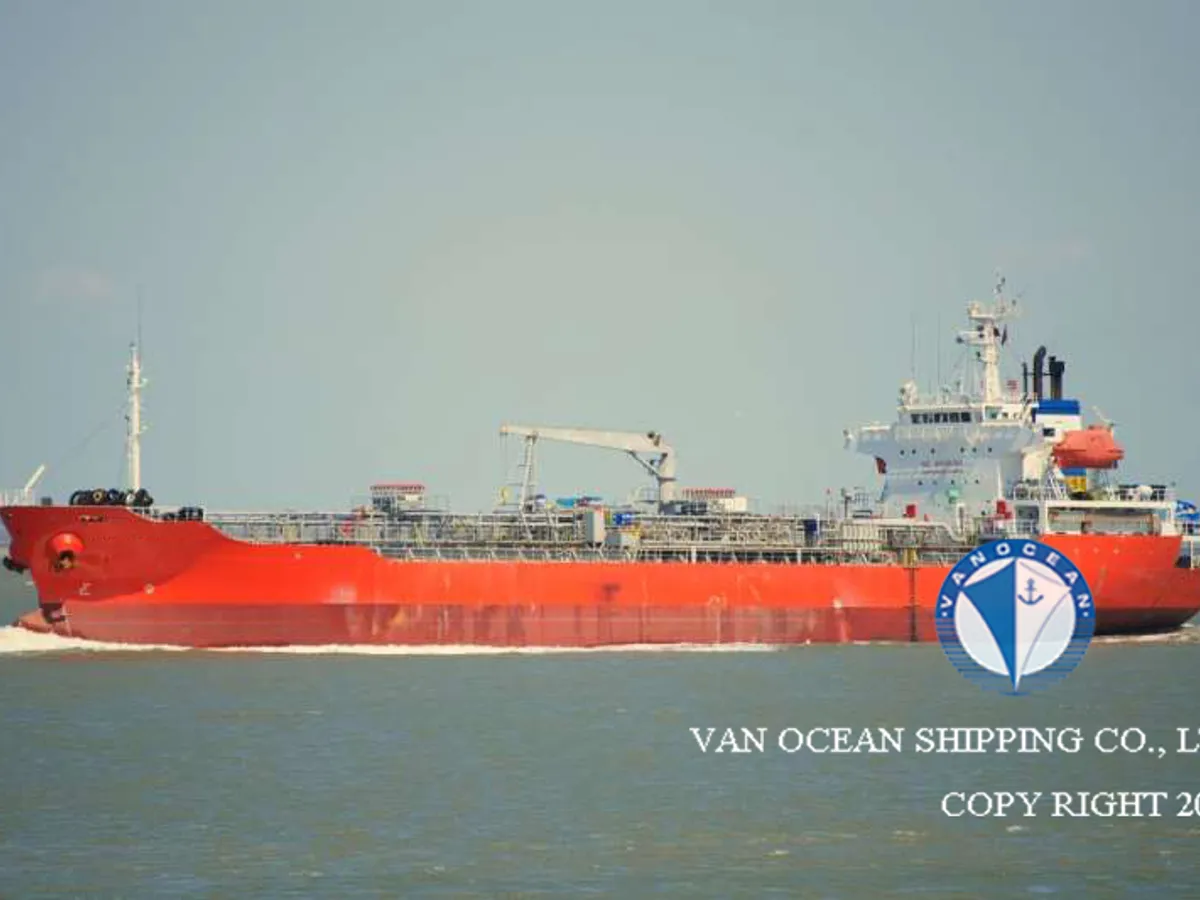 Kapal tanker minyak/bahan kimia kanggo didol