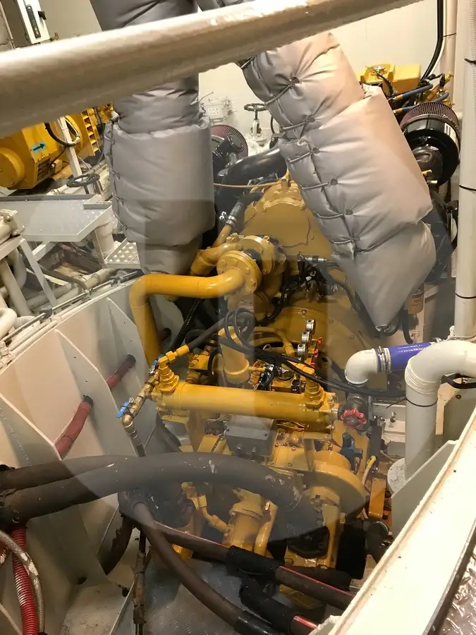 Kapal trawler berkas kanggo didol