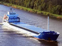 Kapal coaster kanggo didol