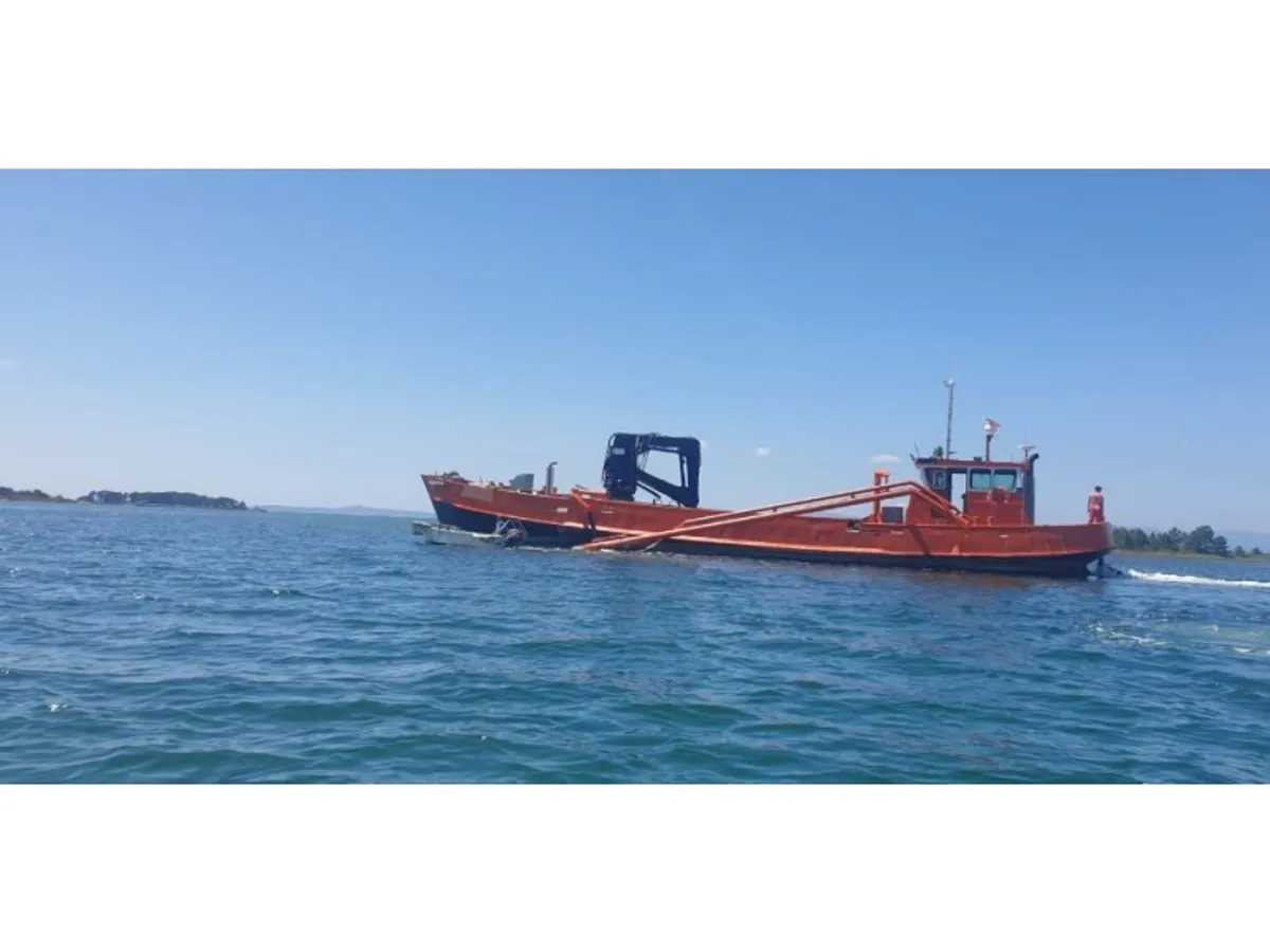 Kapal dredger kanggo didol