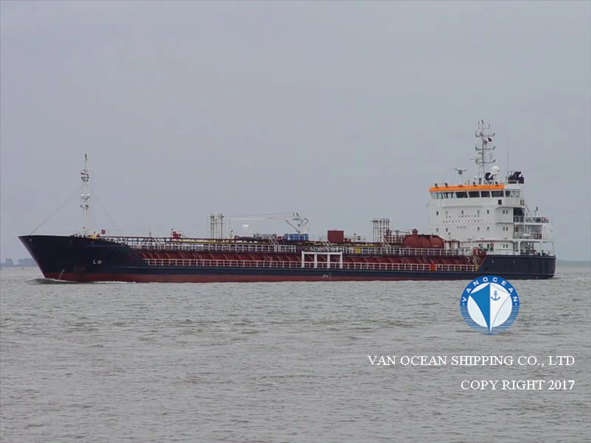 Kapal tanker minyak/bahan kimia kanggo didol