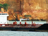 Kapal tanker minyak/bahan kimia kanggo didol
