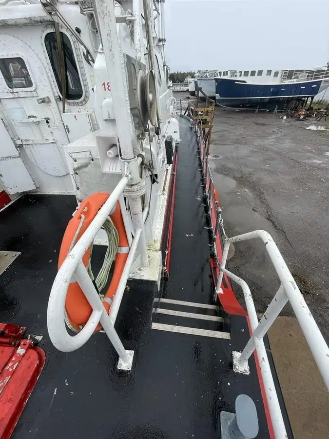 Kapal patroli kanggo didol