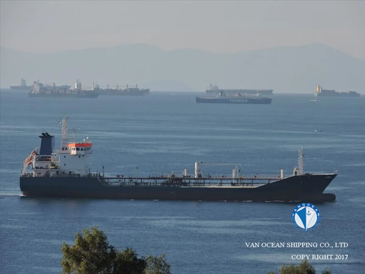 Kapal tanker minyak/bahan kimia kanggo didol