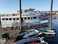 Kapal feri kanggo didol