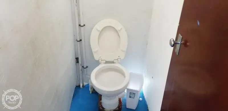 Katamaran kanggo didol